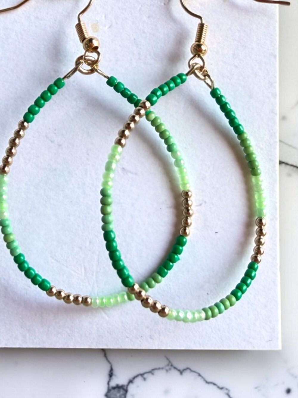 J.Crew Boho Beaded Teardrop Loop Earrings Green Gold Tone Statement Jewelry - Picture 3 of 3